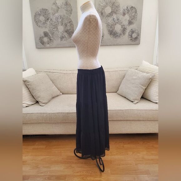 Vince Camuto Tiered Maxi Skirt sz Lg - Picture 7 of 12
